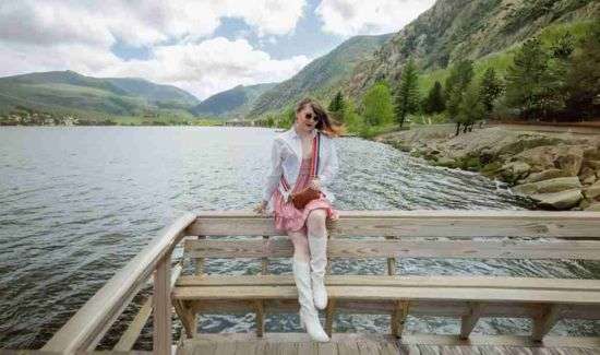 Lightweight summer-to-fall transition outfit.